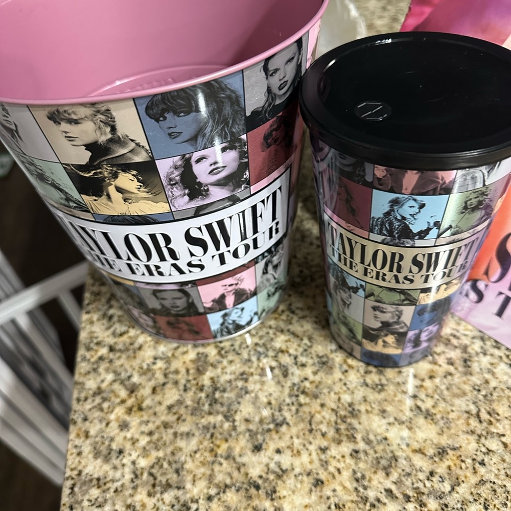 Taylor Swift The Update Tour Movie Large Popcorn Tin & Cup by - Limited Edition - Picture 11 of 12